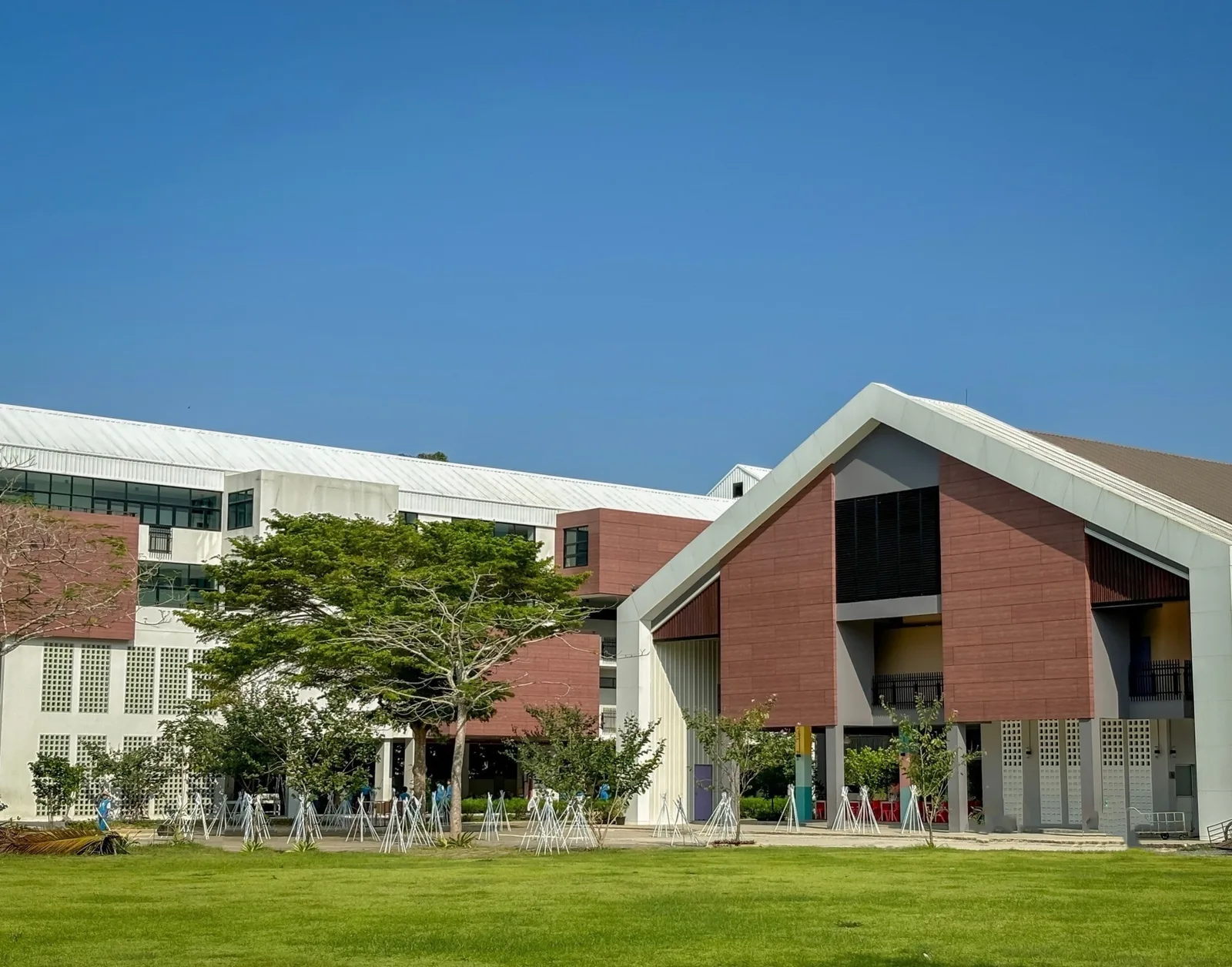 นักเรียนโรงเรียนหลังสวนเทศบาลอุปถัมภ์