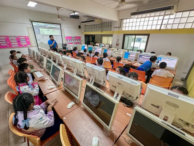 ห้องคอมพิวเตอร์สำหรับระดับประถมศึกษา
